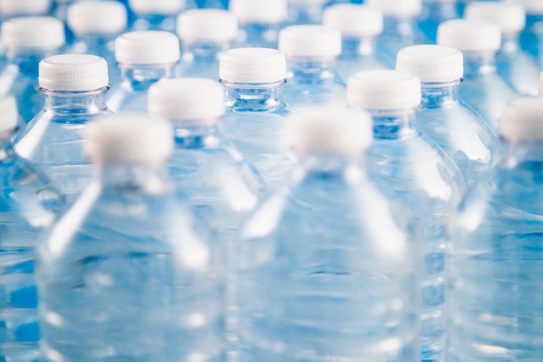 etiquetas para botellas de plástico